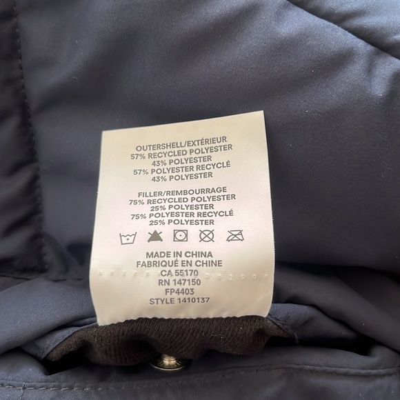 Reversable yellow and navy blue vest - Picture 6 of 6